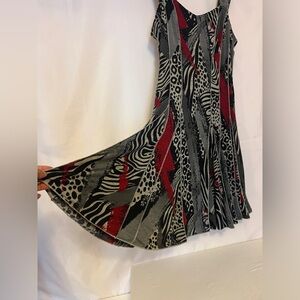 Sleeveless dress, large stretchy, patchwork design animal print gray/black/red